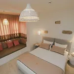 Avalon Boutique & Hotel 3*