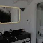 Avalon Boutique & 3*