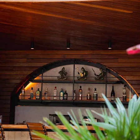 Avalon Boutique Hotel&suites 3*